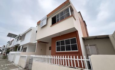 Casa en Venta, Conjunto Acacias II, Cdla Colinas de Rocafuerte, Manta