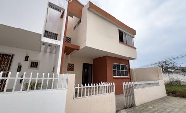 Casa en Venta, Conjunto Acacias II, Cdla Colinas de Rocafuerte, Manta
