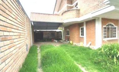 Casa de 3 Niveles en Urbanización Privada – Espacio, Seguridad y Confort en Cuenca