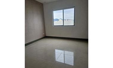 Casa en Renta Fontana Residencial Carretera Nacional JPMG