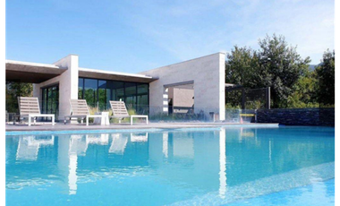 Casa en Renta Fontana Residencial Carretera Nacional JPMG