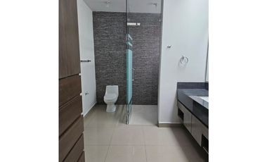 Casa en Renta Fontana Residencial Carretera Nacional JPMG