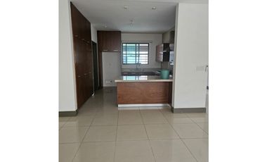Casa en Renta Fontana Residencial Carretera Nacional JPMG