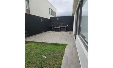 Casa en Renta Fontana Residencial Carretera Nacional JPMG