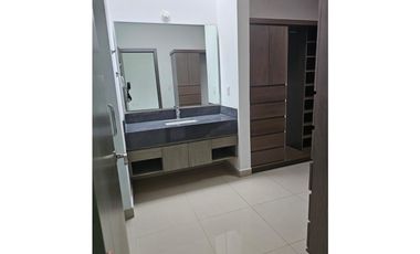 Casa en Renta Fontana Residencial Carretera Nacional JPMG