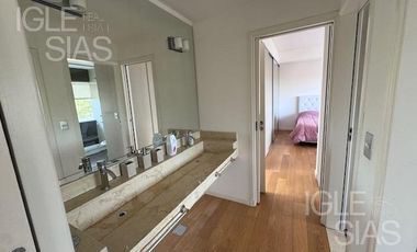 Casa en venta al río en Albanueva, Barrio Nautico ,  Tigre