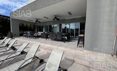 Casa en venta al río en Albanueva, Barrio Nautico ,  Tigre