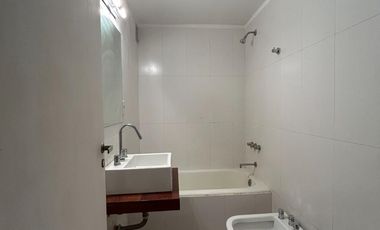 Venta departamento semipiso, 3 ambientes, Palermo Chico, 1° piso contrafrente