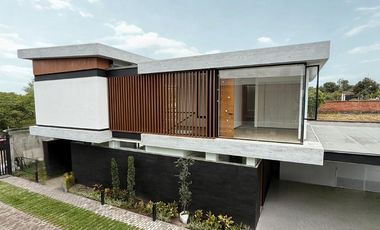 CASA DE VENTA POR ESTRENAR EN PUEMBO
