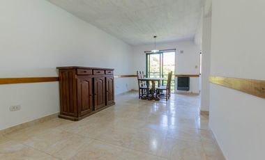 30 entre 500 y 501 M.B. Gonnet - Departamento de dos dormitorios en Venta