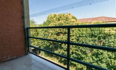 30 entre 500 y 501 M.B. Gonnet - Departamento de dos dormitorios en Venta