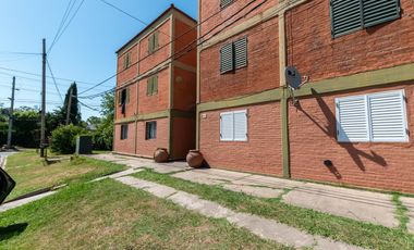 30 entre 500 y 501 M.B. Gonnet - Departamento de dos dormitorios en Venta