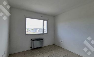 ALQUILER DEPTO 3 AMB, CON BALCÓN Y COCHERA, EN ALTOS DE ALBERDI, PLOTTIER