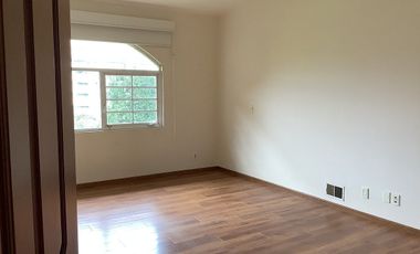 CASA 4 RECAMARAS - A CAMPO- LOMAS COUNTRY RENTA-VENTA