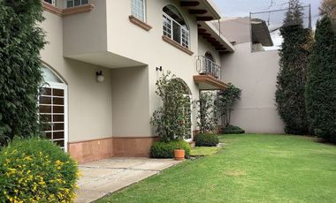 CASA 4 RECAMARAS - A CAMPO- LOMAS COUNTRY RENTA-VENTA