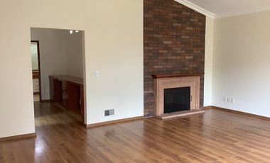 CASA 4 RECAMARAS - A CAMPO- LOMAS COUNTRY RENTA-VENTA