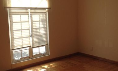 CASA 4 RECAMARAS - A CAMPO- LOMAS COUNTRY RENTA-VENTA