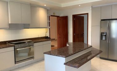 CASA 4 RECAMARAS - A CAMPO- LOMAS COUNTRY RENTA-VENTA
