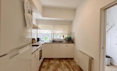 ALQUILER 1 AÑO: Casa 3 habitaciones, dep de servicio, pileta, lote interno en San Isidro Labrador