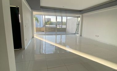 Hermoso y amplio departamento en venta con terraza privada y amenidades