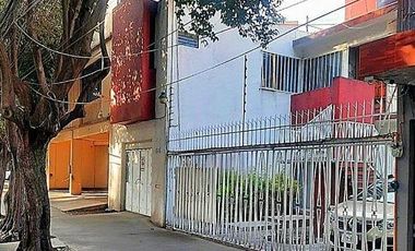 SE VENDE TERRENO EN LA DEL VALLE.