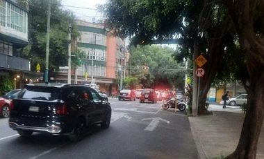 SE VENDE TERRENO EN LA DEL VALLE.