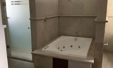 Excelente PH con terraza y muy bonita vista