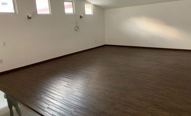 Excelente PH con terraza y muy bonita vista