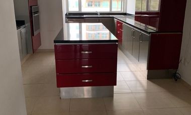 Excelente PH con terraza y muy bonita vista