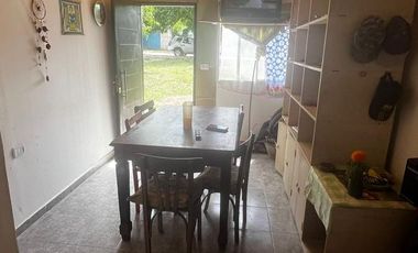 SE ALQUILA CASA PREFABRICADA A ESTRENAR EN COSQUIN 10 CUADRAS RUTA 38 REF: 2137