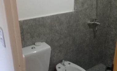 SE ALQUILA CASA PREFABRICADA A ESTRENAR EN COSQUIN 10 CUADRAS RUTA 38 REF: 2137