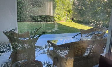 Casa en alquiler amoblado en Los Castaños, Nordelta