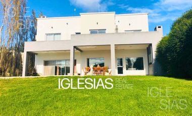 Casa en alquiler a la laguna en Santa Clara, Villanueva