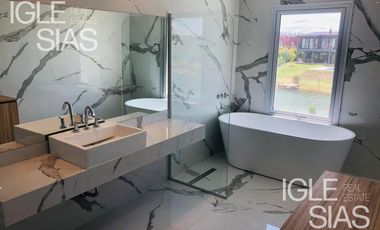 Casa en alquiler a la laguna en Santa Clara, Villanueva