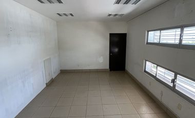 EDIFICIO CON ESPACIOS PARA OFICINAS EN RENTA