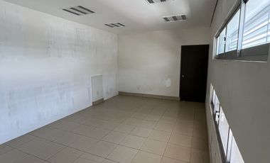 EDIFICIO CON ESPACIOS PARA OFICINAS EN RENTA