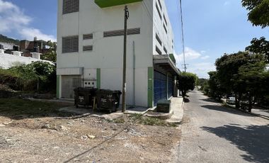 EDIFICIO CON ESPACIOS PARA OFICINAS EN RENTA