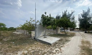 TERRENO EN LA PLAYA DE CHICXULUB PUERTO EN MERIDA YUCATAN