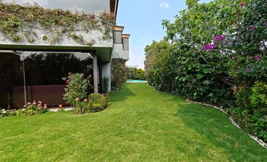 SE VENDE INCREÍBLE CASA EN BOSQUES DE LAS LOMAS (NyV)