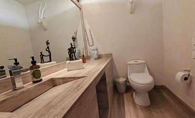 SE VENDE INCREÍBLE CASA EN BOSQUES DE LAS LOMAS (NyV)