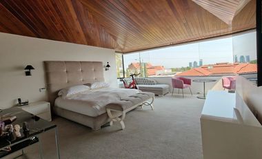 SE VENDE INCREÍBLE CASA EN BOSQUES DE LAS LOMAS (NyV)