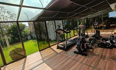 SE VENDE INCREÍBLE CASA EN BOSQUES DE LAS LOMAS (NyV)