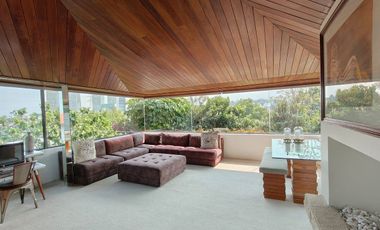 SE VENDE INCREÍBLE CASA EN BOSQUES DE LAS LOMAS (NyV)