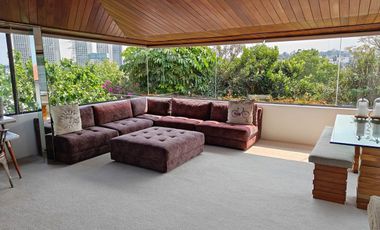 SE VENDE INCREÍBLE CASA EN BOSQUES DE LAS LOMAS (NyV)