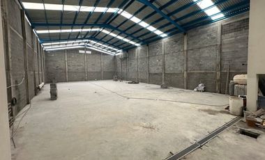 Bodega nueva con oficinas