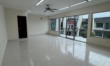 LOCAL COMERCIAL EN RENTA EN PLAZA PREMIUM, CIUDAD DEL CARMEN, CAMPECHE
