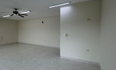 LOCAL COMERCIAL EN RENTA EN PLAZA PREMIUM, CIUDAD DEL CARMEN, CAMPECHE