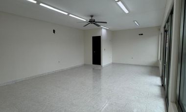 LOCAL COMERCIAL EN RENTA EN PLAZA PREMIUM, CIUDAD DEL CARMEN, CAMPECHE