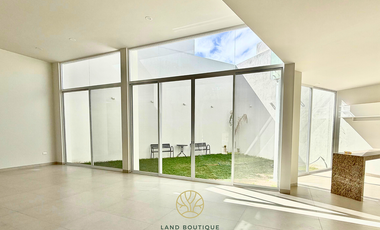 Casa en Venta Loretta 1