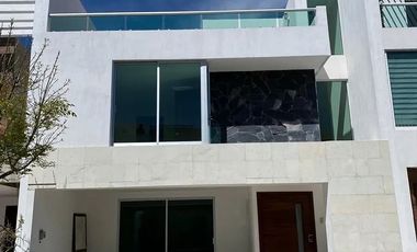 CASA EN RENTA PARQUE CAMPECHE LOMAS DE ANGELOPOLIS PUEBLA